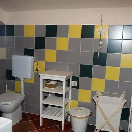 Apartma Obrh *