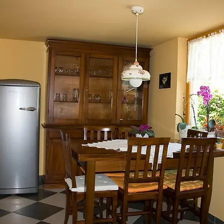 Apartma Obrh *
