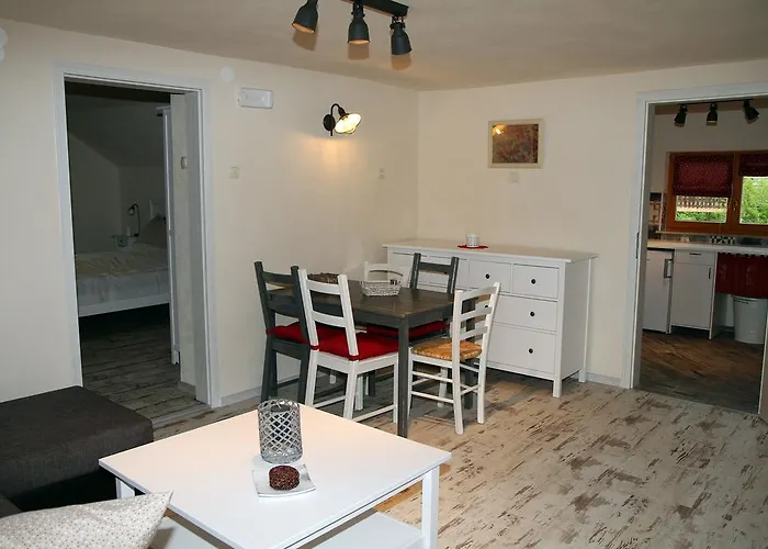 아파트 Apartma Obrh *